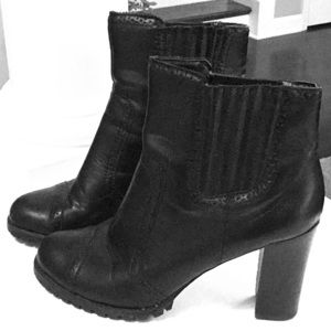 Franco Sarto ankle booties